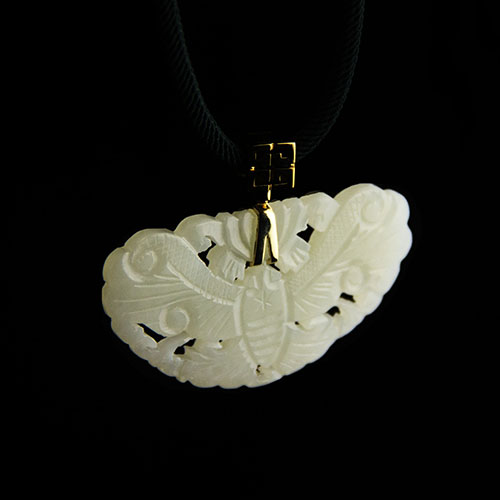 和田白玉蝴蝶佩